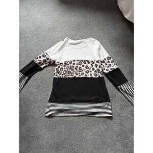 Women’s top leopard print